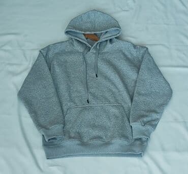 Серый мужской худи с капюшоном - Классический крой: свободная at lalafo.kg Серый мужской худи с капюшоном - Классический крой: свободная