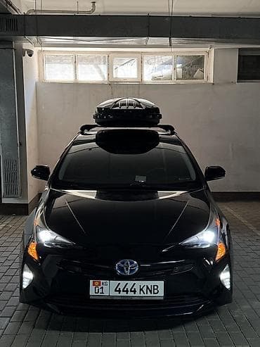 outback 2017: Toyota Prius: 2017 г., 1.8 л, Вариатор, Гибрид, Хэтчбэк — 5