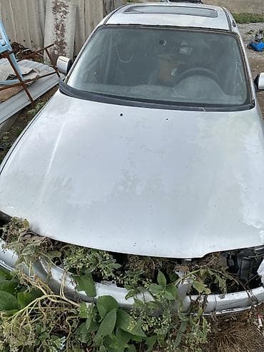 салон на гольф 2: Mazda 626: 1998 г., Хэтчбэк — 4