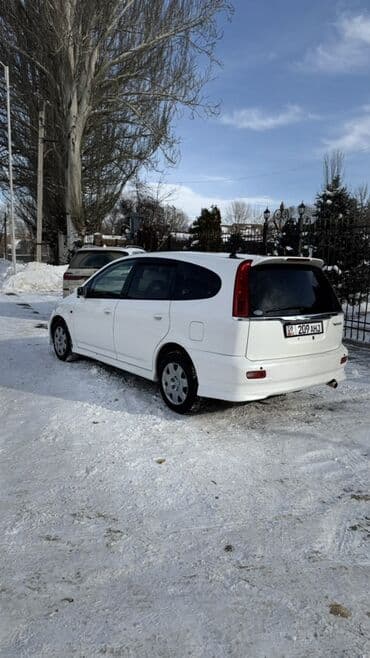 дом на колесах трейлер: Honda Stream: 2002 г., 1.7 л, Автомат, Бензин, Минивэн — 3
