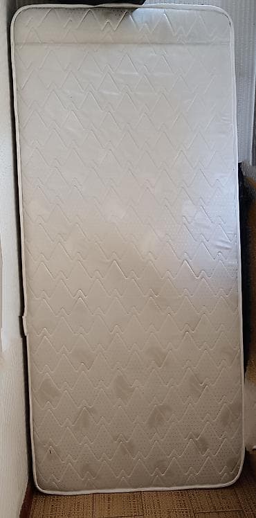 sofa bed: Односпальная кровать, Б/у, С матрасом, длина - 190 см — 2