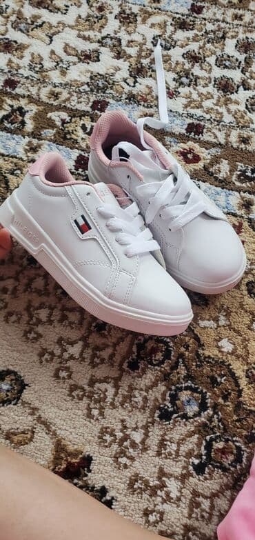 распродажа фирменной обуви: Оригинал томми размер 30 очень богатый покупали дорого с доставкой — 2