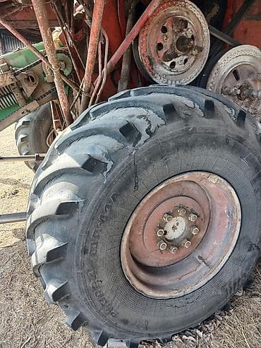 день сяпина: Комбайн зерноуборочный «НИВА» (СК-5) жатка 5 метров двигателя хороший — 4