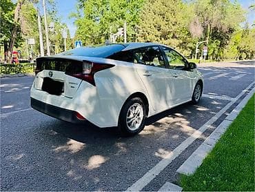 Унаа: Toyota Prius: 2019 г., 1.8 л, Вариатор, Гибрид, Хетчбек — 5