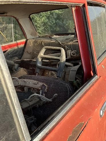 ford falcon: Продаётся кузов классического советского седана красного цвета, Кузов — 4