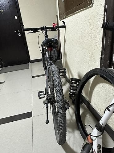 six flags: Горный велосипед, Laux, Рама S (145 - 165 см), Алюминий, Б/у — 3