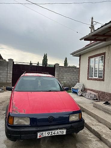 Volkswagen Passat Variant: 1988 г., 1.8 л, Кол менен иштөөчү, Бензин, Универсал — 1