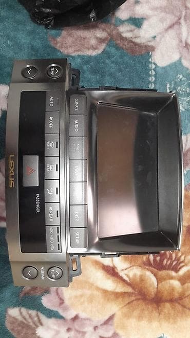 дверные карты лексус: Сenter console Lexus Новый, Оригинал — 2