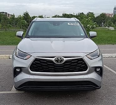 с большим баком: Toyota Highlander: 2023 г., 2.4 л, Автомат, Бензин, Кроссовер — 9