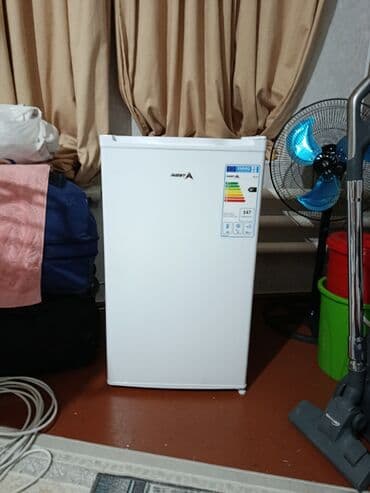 аренда холодильных камер: Холодильник Indesit, Двухкамерный — 5