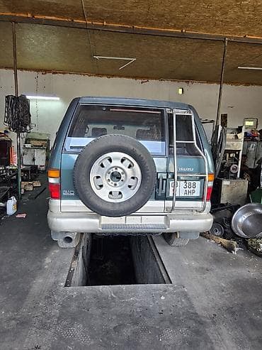 исузу бикхорн: Isuzu Bighorn: 1995 г., 3.1 л, Автомат, Дизель, Внедорожник — 3