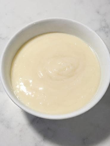 молочные продукты: МКП Сгущёнка с сахаром, обезжиренная — 10 кг (ведро), Россия. - — 1