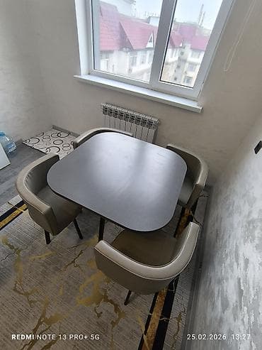 пишпек комната: 40 м², С мебелью — 4