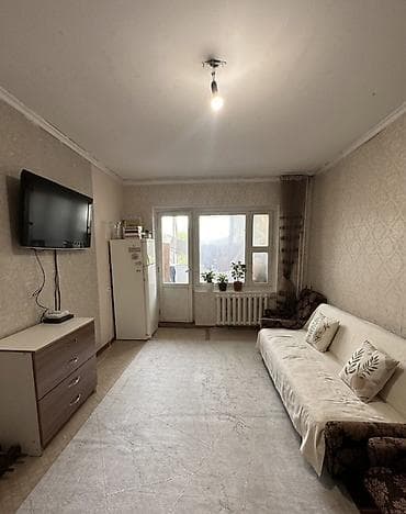 1 комната, 38 м², 105 серия, 1 этаж, Старый ремонт