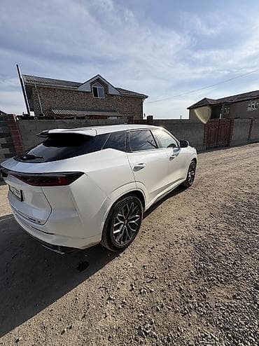 cha: Changan Uni-Z: 2025 г., 1.5 л, Робот, Бензин — 5