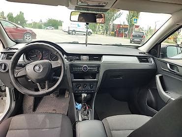 2017: Skoda Rapid: 2017 г., 1.6 л, Автомат, Седан — 5