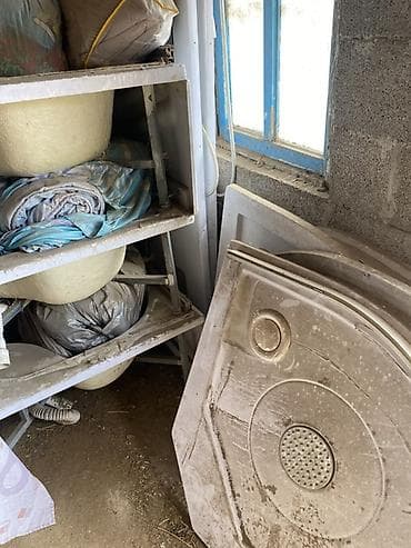 used bed: Отдам даром Душевые кабины Матрасы Описание: - Партия матрасов — 2