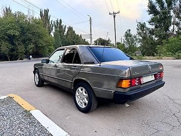 e2 byd: Mercedes-Benz 190: 1991 г., 1.8 л, Механика, Бензин, Седан — 4
