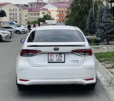 Унаа: Toyota Corolla: 2022 г., 1.8 л, Вариатор, Гибрид, Седан — 5