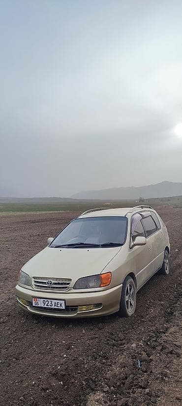 Toyota Ipsum: 2001 г., 2 л, Автомат, Бензин, Вэн/Минивэн — 1