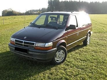 Chrysler Voyager: 1992 г., 2.5 л, Механика, Бензин, Минивэн