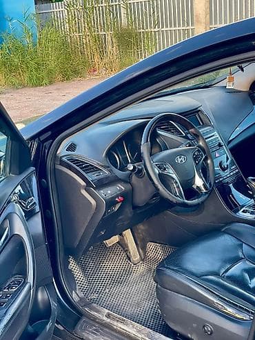 geely galaxy e5: Hyundai Grandeur: 2014 г., Автомат, Газ, Седан — 4