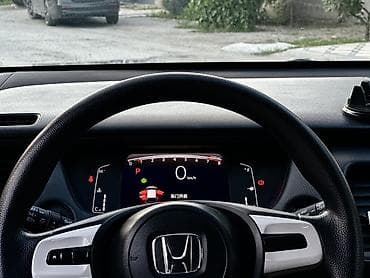 9: Honda Fit: 2021 г., 1.5 л, Вариатор, Бензин, Хэтчбэк — 6