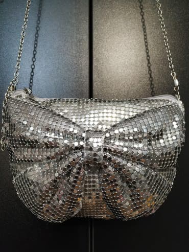 валейболный топ: Сумочка Жен. Бренд. В отличном состоянии. 23*18.Обмена и возврата — 8