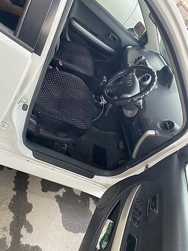 runx alex: Toyota Ist: 2003 г., 1.3 л, Автомат, Бензин, Хэтчбэк — 5