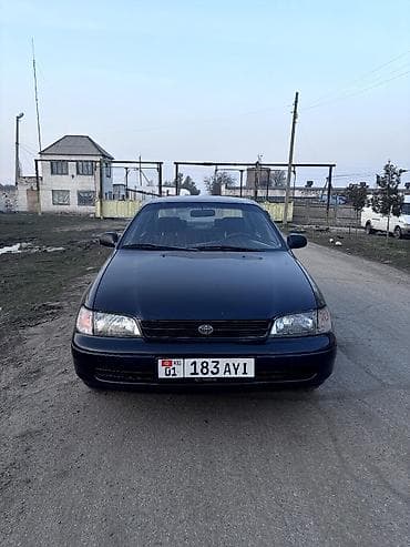 Toyota Carina E: 1995 г., 1.6 л, Ручные, Бензин, Седан