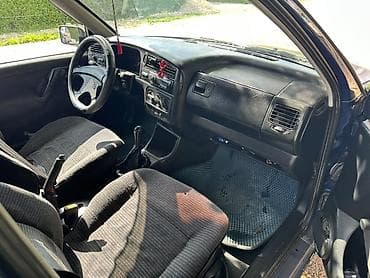 Транспорт: Volkswagen Golf: 1992 г., 1.8 л, Хэтчбэк — 6