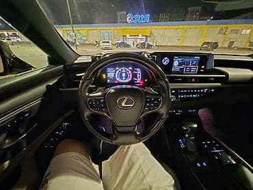 Продажа авто: Lexus ES: 2021 г., 2.5 л, Автомат, Гибрид, Седан — 3