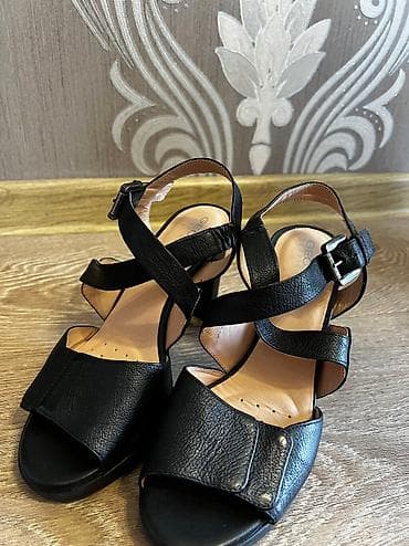 ecco 42: Босоножки, 36.5, Geox, Б/у, цвет - Черный, Платная доставка — 1