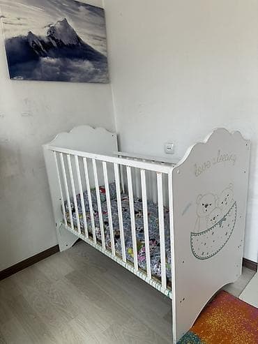 детиски карават: Детская кроватка,б/у - Классический дизайн: белый цвет, продольные — 1