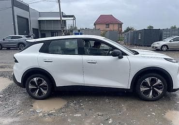 Changan: Changan Qiyuan Q05: 2026 г., 1.5 л, Автомат, Электромобиль, Хэтчбэк — 3