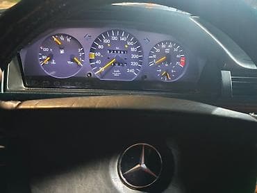 mers 210: Mercedes-Benz W124: 1991 г., 2.3 л, Ручные, Бензин, Седан — 5