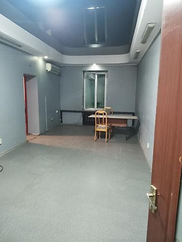 золотом квадрате: Аренда офисов, 70 м², В административном здании, 1 линия — 5