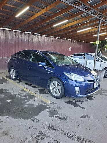 audi rs3: Toyota Prius: 2009 г., 1.8 л, Гибрид, Хэтчбэк — 2
