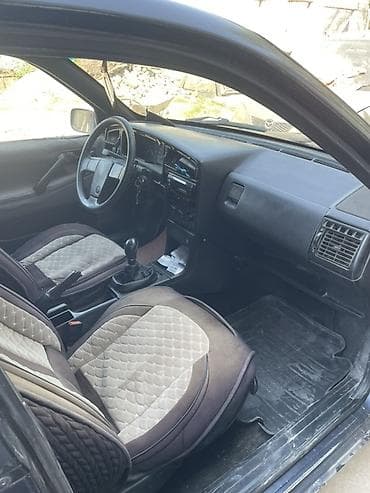 sprinter 2 2: Volkswagen Passat: 1988 г., 2 л, Механика, Бензин, Седан — 9