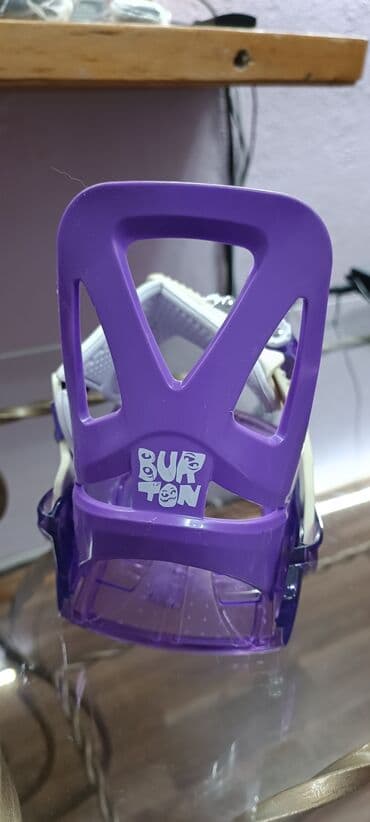 Сноуборды: Продам крепления и ботиночки для сноуборда размер 33. цена 5000 сом — 4