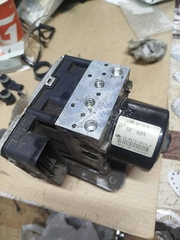 калуга: Блок ABS Mercedes-Benz 2011 г., Б/у, Оригинал, Германия — 2