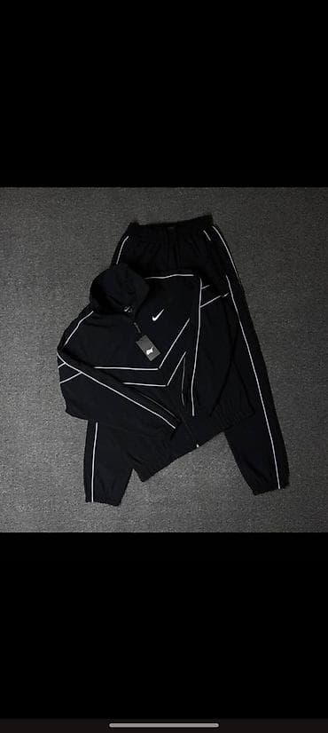 Свитера: Спортивный костюм черный с контрастными тонкими белыми линиями. - — 1
