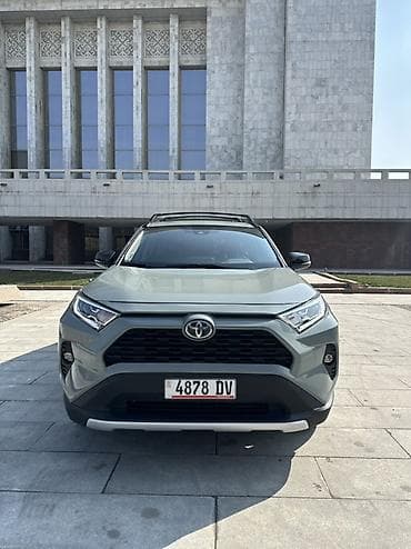 Toyota RAV4: 2021 г., 2.5 л, Автомат, Гибрид, Кроссовер