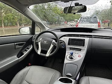 gc 8: Toyota Prius: 2014 г., 1.8 л, Автомат, Гибрид, Хэтчбэк — 6