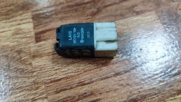 Реле с японского автомобиля Номер LA10 См.Фото. Привозные