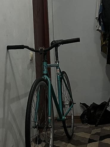 air jordan 4: Шоссейный велосипед, Рама L (172 - 185 см), Б/у — 1