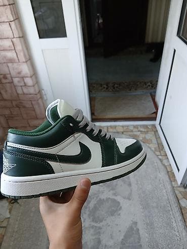 dior куртка: Продаю кроссовки Air jordan low 1 состояние 10/10 носил пару раз новые — 1