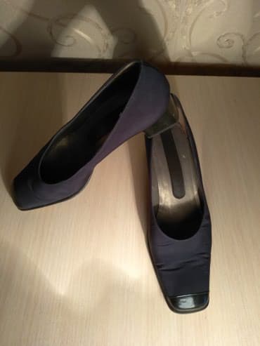Продаю туфли, состояние отличное, фирменные, размер 38. 1000 сом