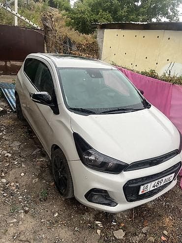 айнек авто: Chevrolet Spark: 2017 г., 1 л, Автомат, Бензин, Хетчбек — 2