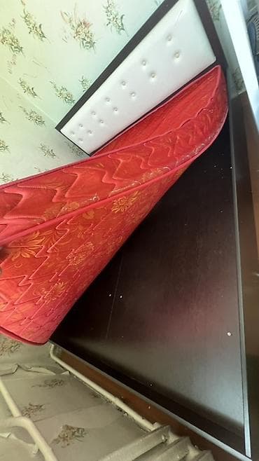 кожаная двуспальная кровать: Двуспальная кровать, С матрасом, длина - 200 см — 1